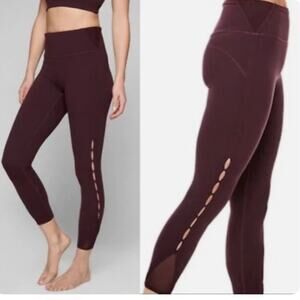 Athleta High Rise Peekaboo 7/8 Tight Leggings in Cassis‎ Women's Size Medium